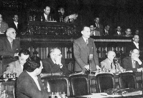 1° Governo De Gasperi (Dal 10 dicembre 1945 al 13 luglio 1946)  (durata : giorni 214)